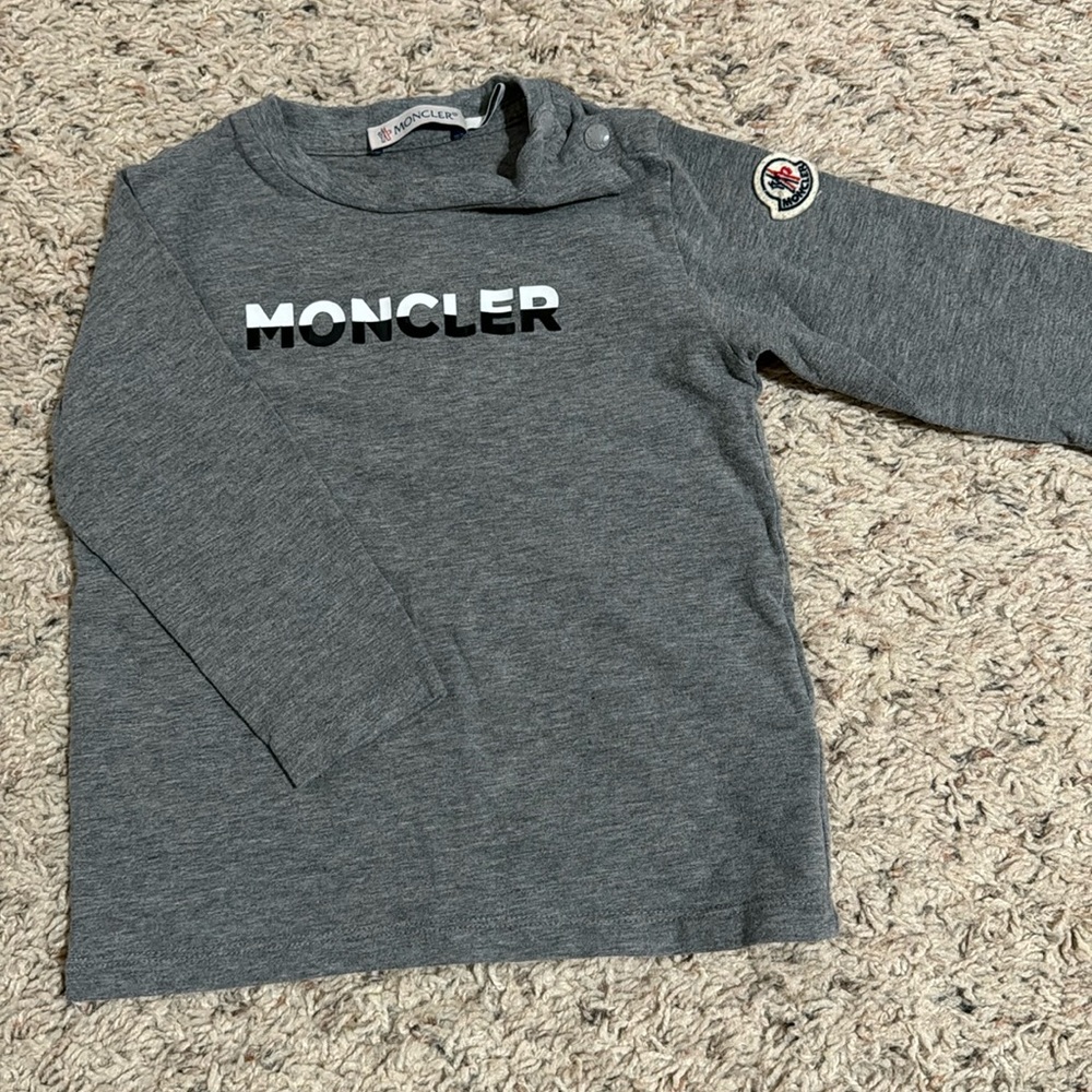 Moncler baby long sleeved t-shirt (size 12-18 mos) excellent used condition